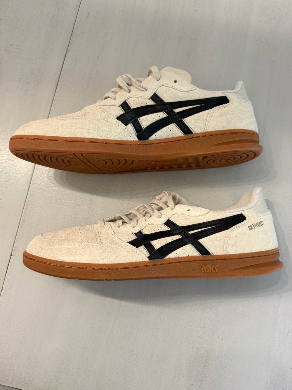 ASICS Skyhand OG Sneaker in Oatmeal & Black Suede Shoes Sz 13 NWT - Picture 4 of 11